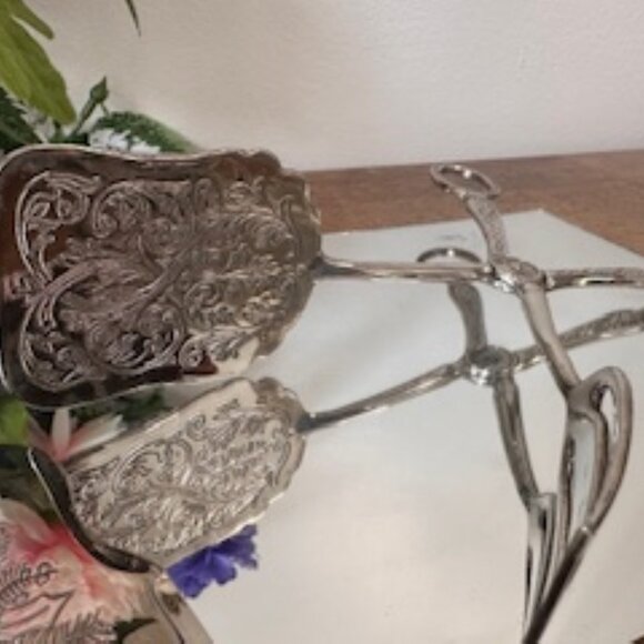 Vintage Silver Tone Cake Server and Ornate Pastry Tongs – Holiday Etched Christm - Picture 3 of 5